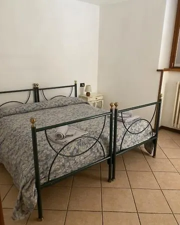 Angela * Μπελάτζιο